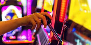 Live Baccarat ကဒ်ဖဲဆော့ဂိမ်း Live Dealer